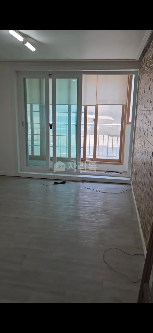 부산 사하구 감천동 16-936 대표 사진