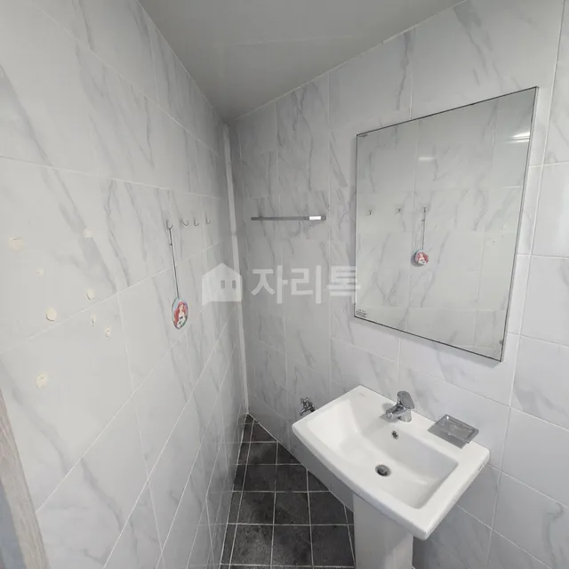 제주특별자치도 제주시 용담삼동 992-7 대표 사진